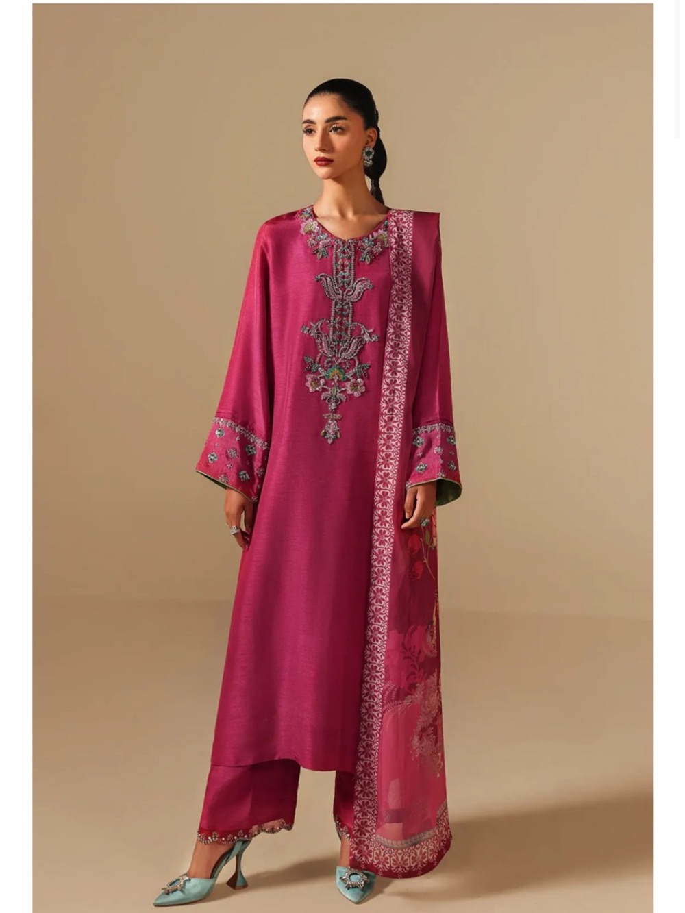 Women's Long Sleeve Embroidered Kurta Set in Magenta
